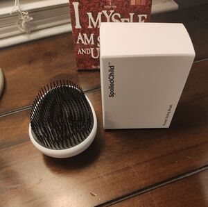 Spoiled Child Black and White Grooming Tool for Effortless Hair Care